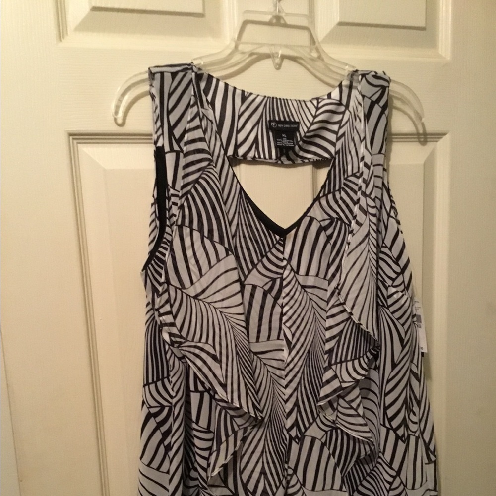 Black and white sheath top XL